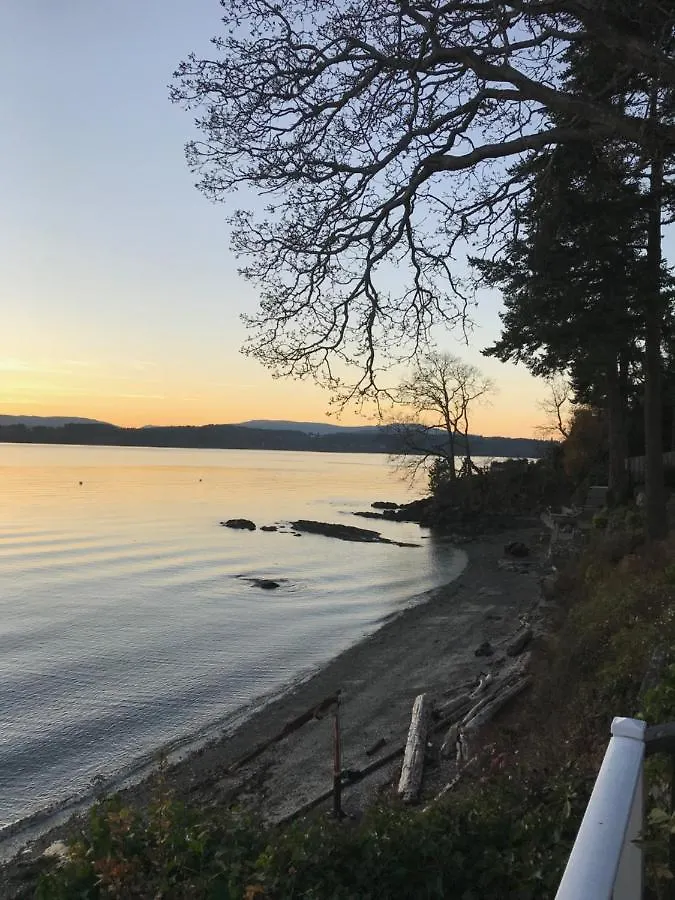 *** Bed & Breakfast Inlet Beach House B&B Sidney Canada